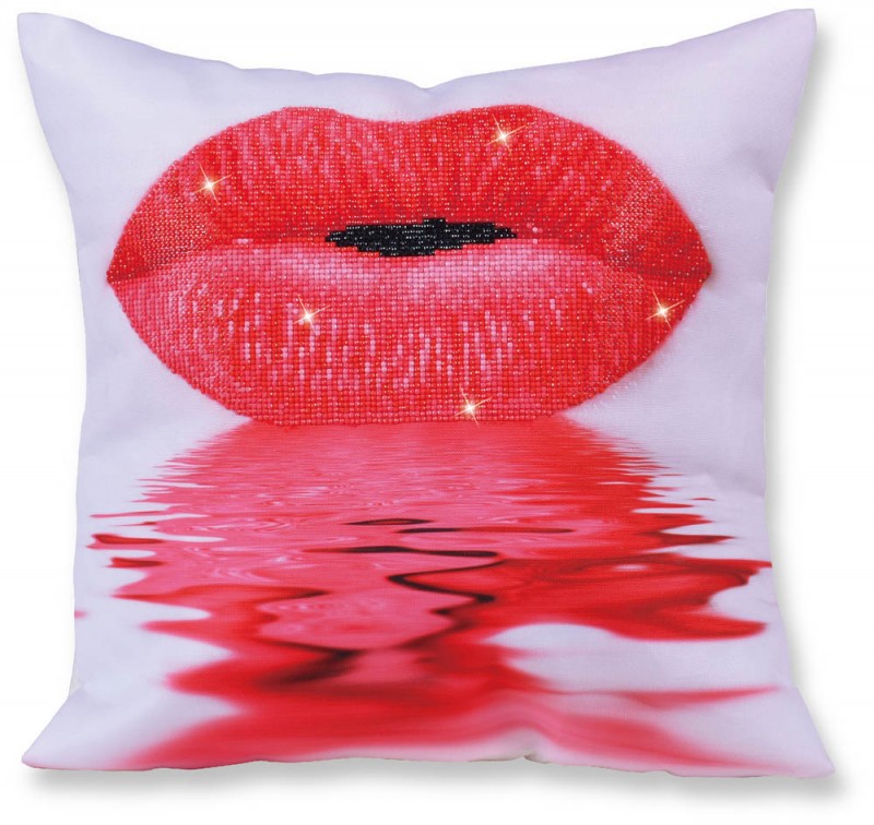 DD16.004 - Diamond Dotz Pillow Hot Lips